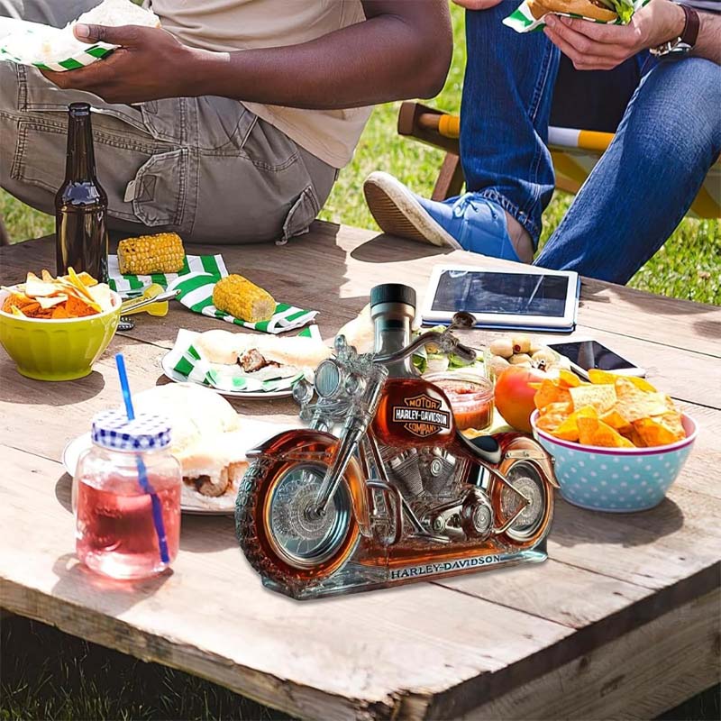 Kreativ motorsykkel glass vinflaske